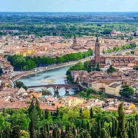 Maison d'hôtes Palazzo Di Giulietta - Juliet's Palace 3*