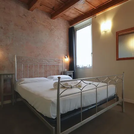 Maison d'hôtes Palazzo Di Giulietta - Juliet's Palace Vérone