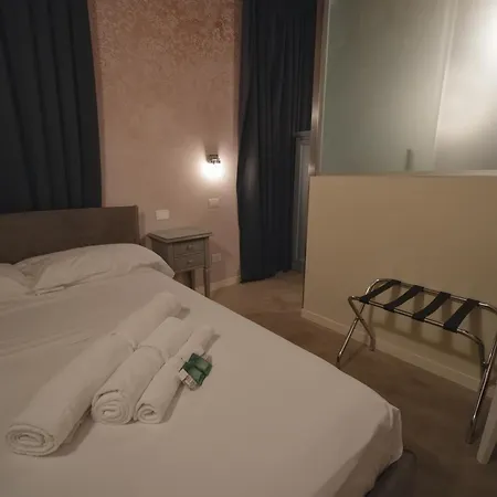 Palazzo Di Giulietta - Juliet's Palace Verona